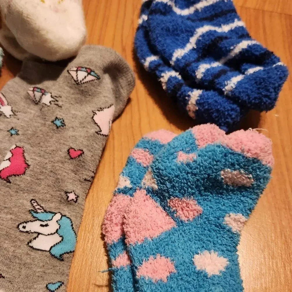 N/A socks mittens